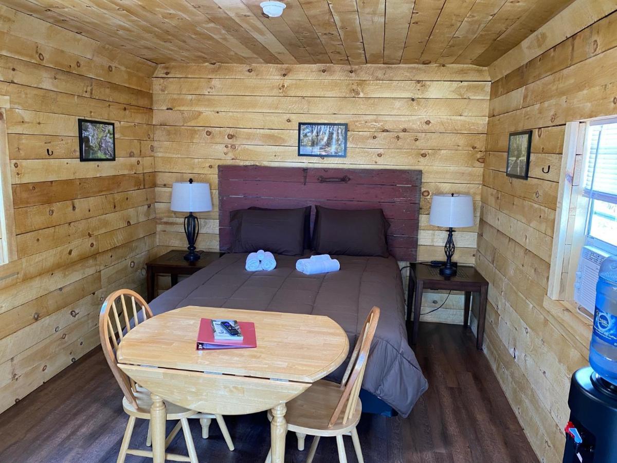 Canal Cabins Paw Paw Εξωτερικό φωτογραφία