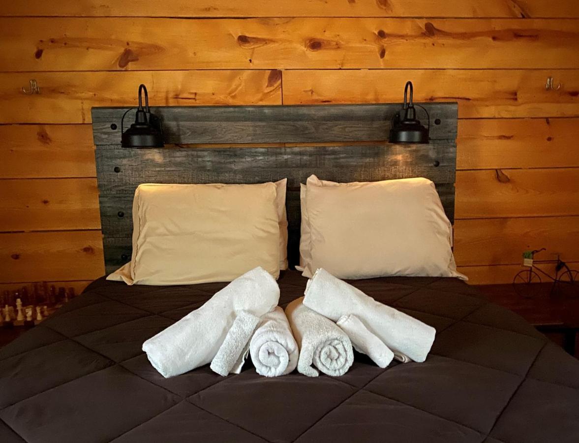 Canal Cabins Paw Paw Εξωτερικό φωτογραφία