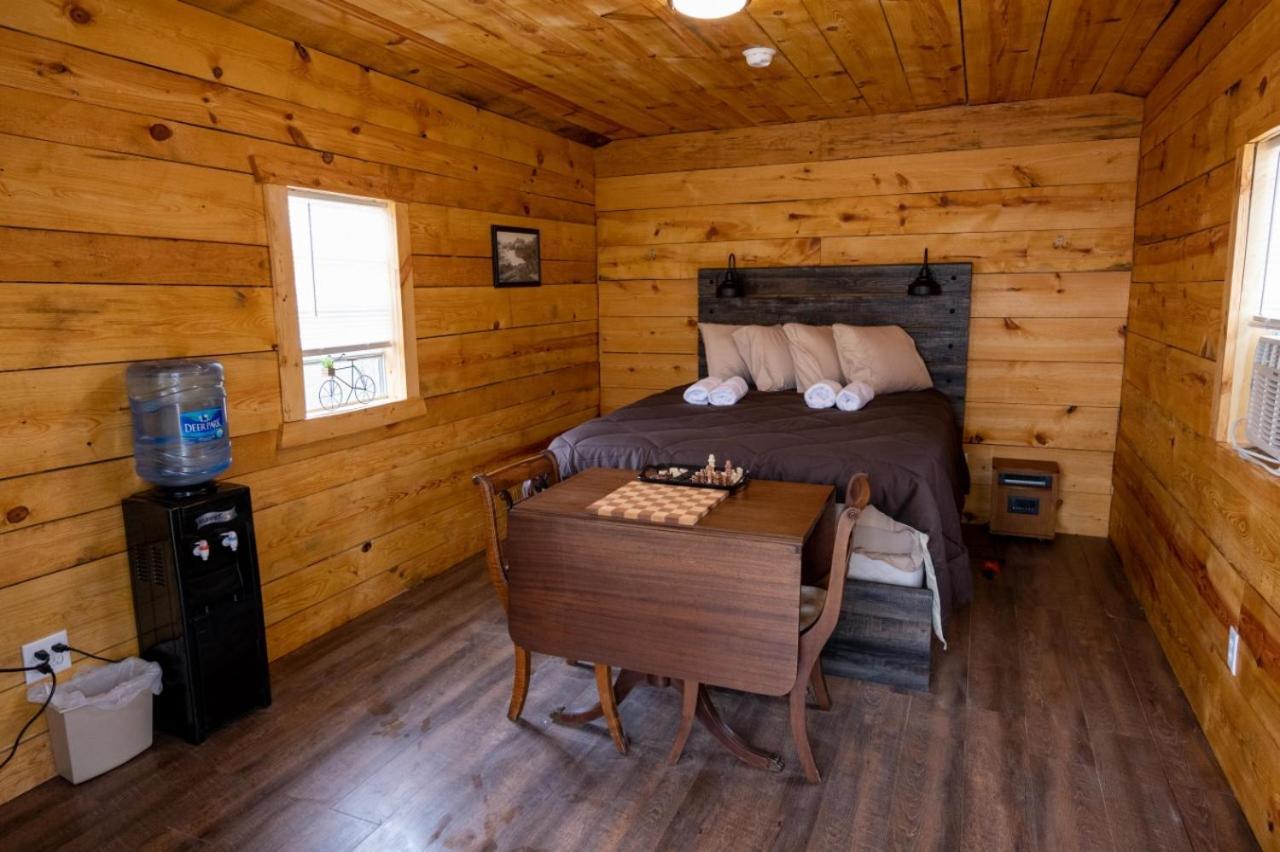 Canal Cabins Paw Paw Εξωτερικό φωτογραφία