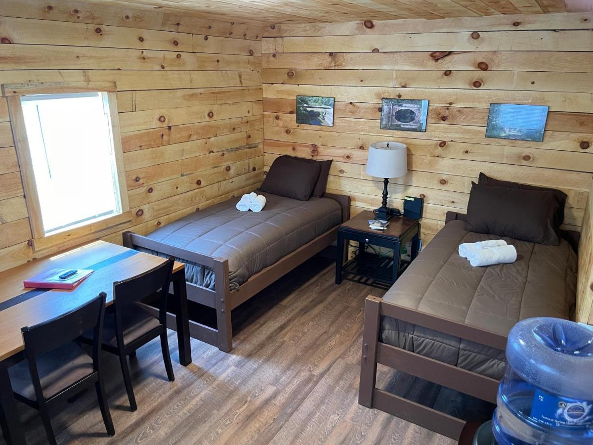 Canal Cabins Paw Paw Εξωτερικό φωτογραφία